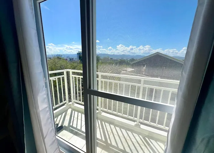 Near Mactan Airport By Isla Aparthotel Lapu-Lapu City